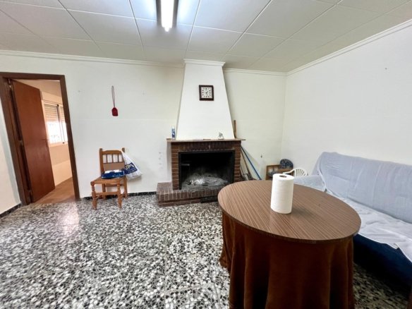 4 Bed 1 Bath Country House in Monóvar/Monóver - Caza De Casa