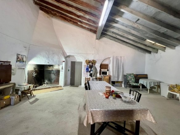 6 Bedroom 1 Bathroom Country House in Monóvar/Monóver - Caza De Casa