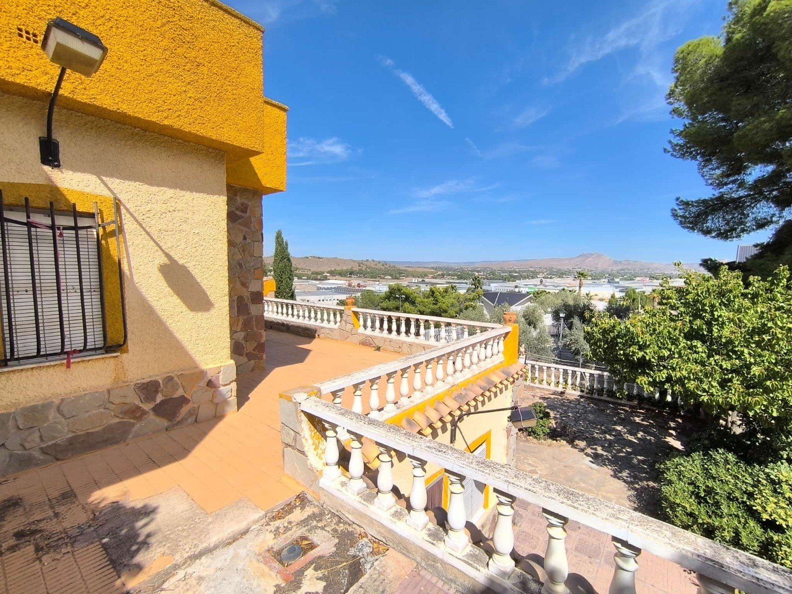 09955be7e8a8e8ea 7 Bedroom 3 Bathroom Villa in Yecla - Caza De Casa