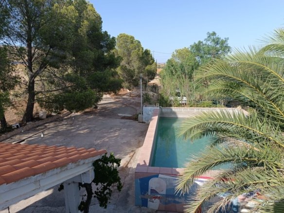 3 Bedroom 1 Bathroom Country House in Yecla - Caza De Casa