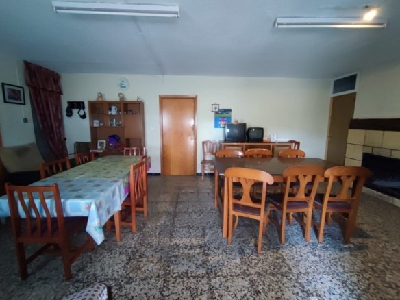 4 Bedroom 1 Bathroom Country House in Yecla - Caza De Casa
