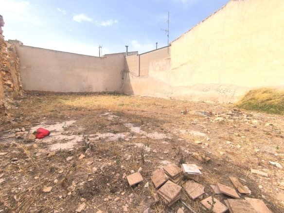 Land in Pinoso - Caza De Casa