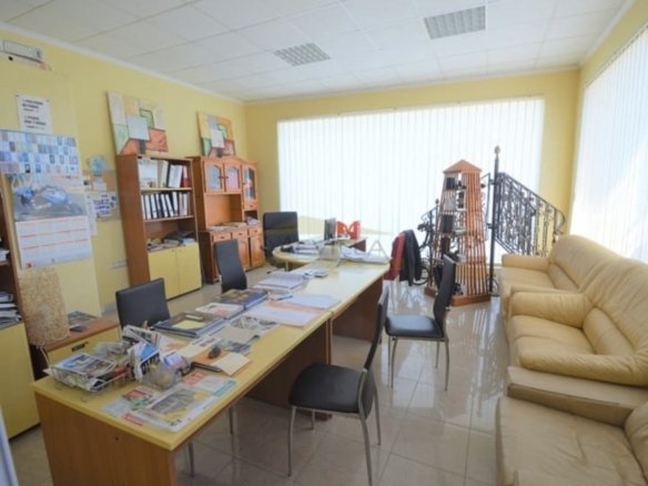 Commercial in San Miguel de Salinas - Caza De Casa