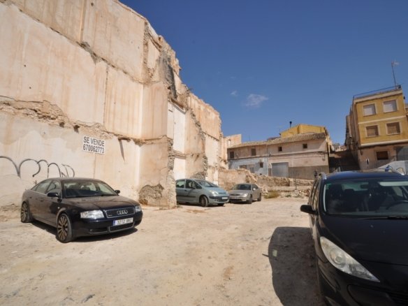 212 m² Land in Monóvar/Monóver - Caza De Casa