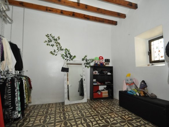 5 Bed 1 Bath Country House in Yecla - Caza De Casa