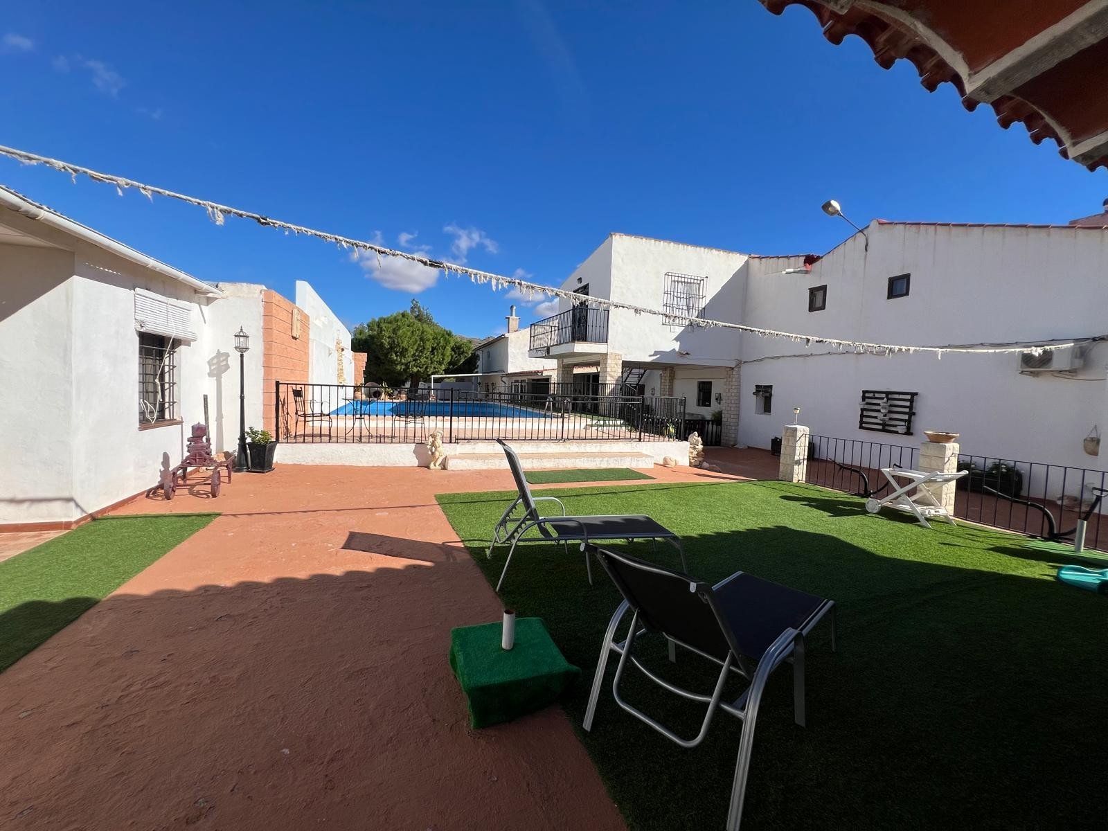 5 Bed 4 Bath Country House in Jumilla - Caza De Casa