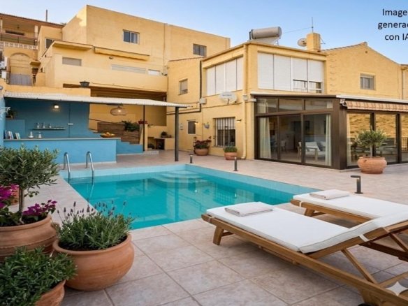 6 Bed 3 Bath Villa in Almunecar - Caza De Casa