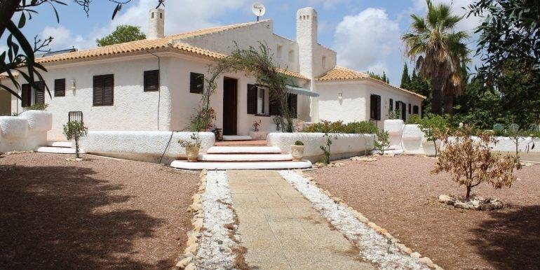 4 Bed 3 Bath Villa in Orihuela Costa - Caza De Casa