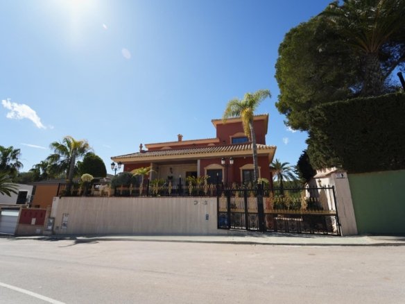 8 Bed 6 Bath Villa in Orihuela Costa - Caza De Casa