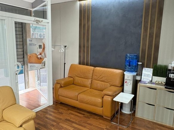 Commercial in Torrevieja - Caza De Casa