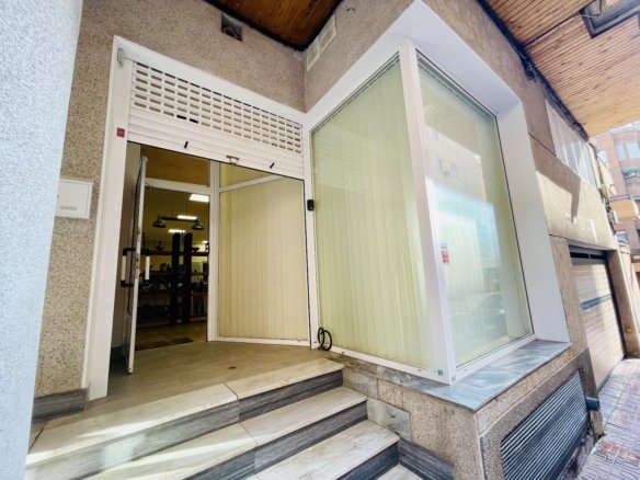 2 Bed 2 Bath Commercial in Torrevieja - Caza De Casa