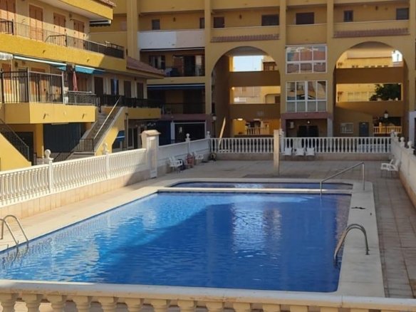 2 Bed 2 Bath Town House in Torrevieja - Caza De Casa