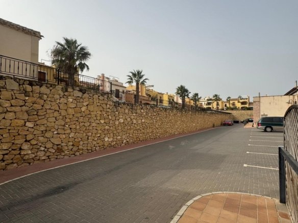 Commercial in Algorfa - Caza De Casa