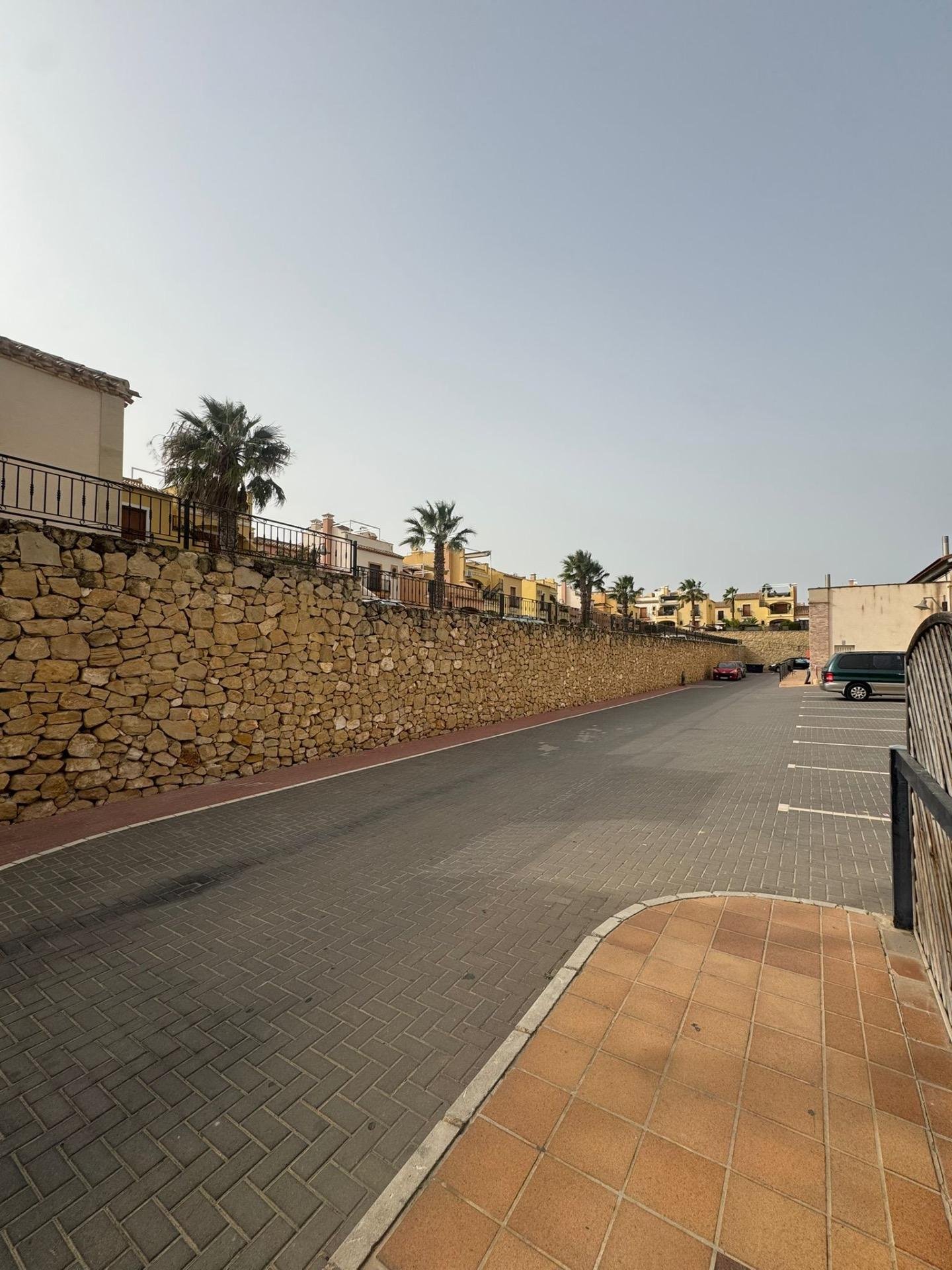 Commercial in Algorfa - Caza De Casa