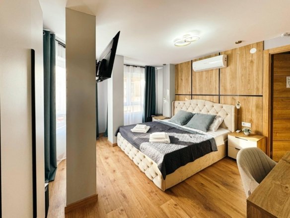 12 Bedroom 12 Bathroom Commercial in Torrevieja - Caza De Casa
