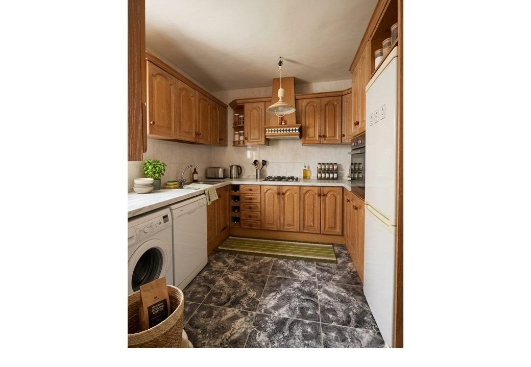 6 Bedroom 3 Bathroom Villa in Almunecar - Caza De Casa