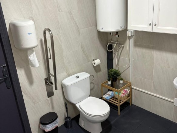 Commercial in Torrevieja - Caza De Casa
