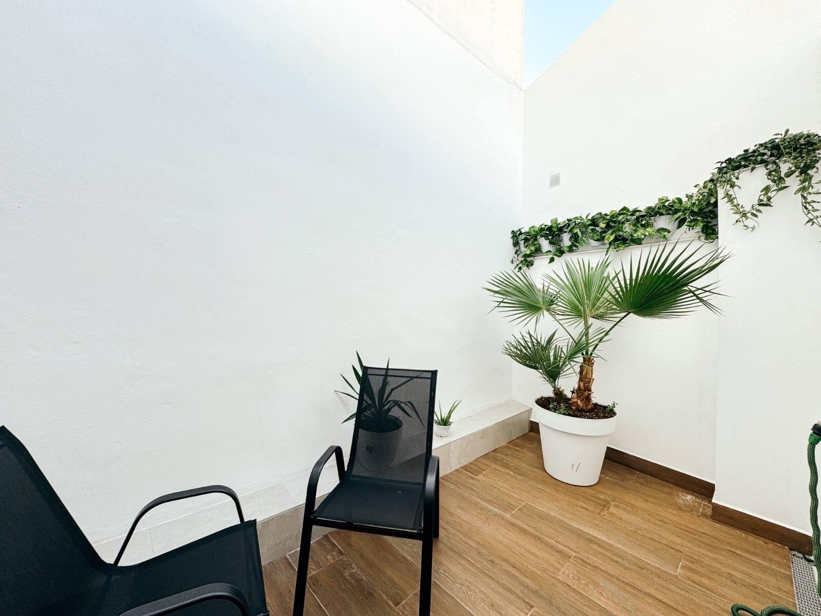 12 Bedroom 12 Bathroom Commercial in Torrevieja - Caza De Casa