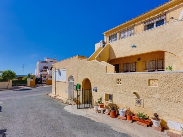 2 Bedroom 1 Bathroom Town House in San Fulgencio - Caza De Casa