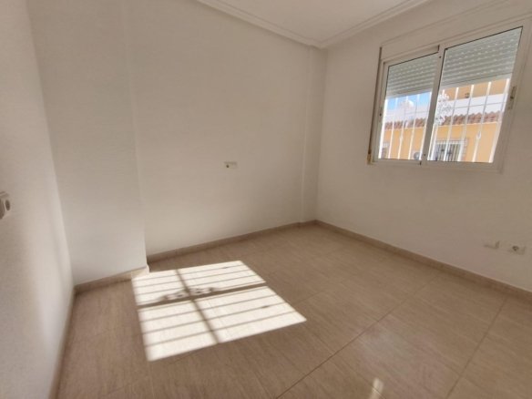 3 Bedroom 2 Bathroom Town House in Rojales - Caza De Casa