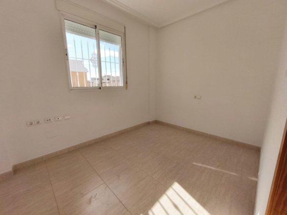 3 Bedroom 2 Bathroom Town House in Rojales - Caza De Casa