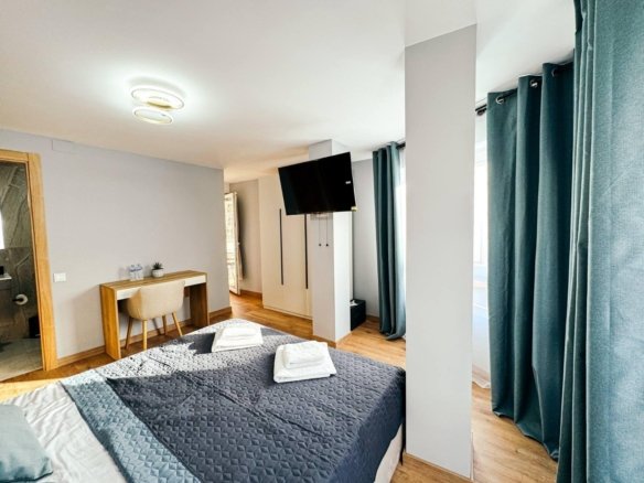 12 Bedroom 12 Bathroom Commercial in Torrevieja - Caza De Casa