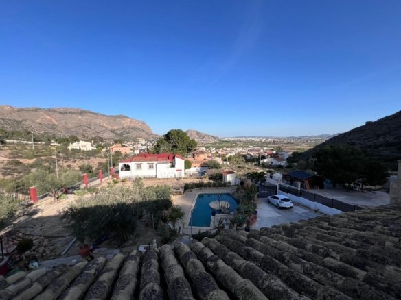 4 Bedroom 3 Bathroom Villa in Orihuela - Caza De Casa