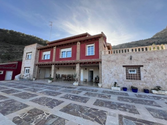 4 Bedroom 3 Bathroom Villa in Orihuela - Caza De Casa