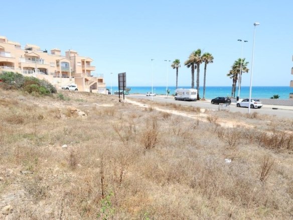 1,755 m² Land in Torrevieja - Caza De Casa