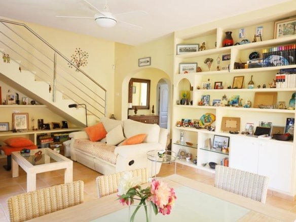 3 Bedroom 2 Bathroom Villa in Oliva - Caza De Casa