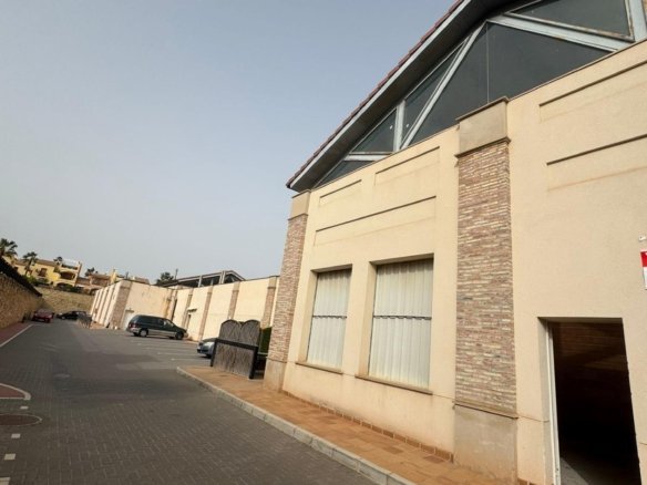 Commercial in Algorfa - Caza De Casa
