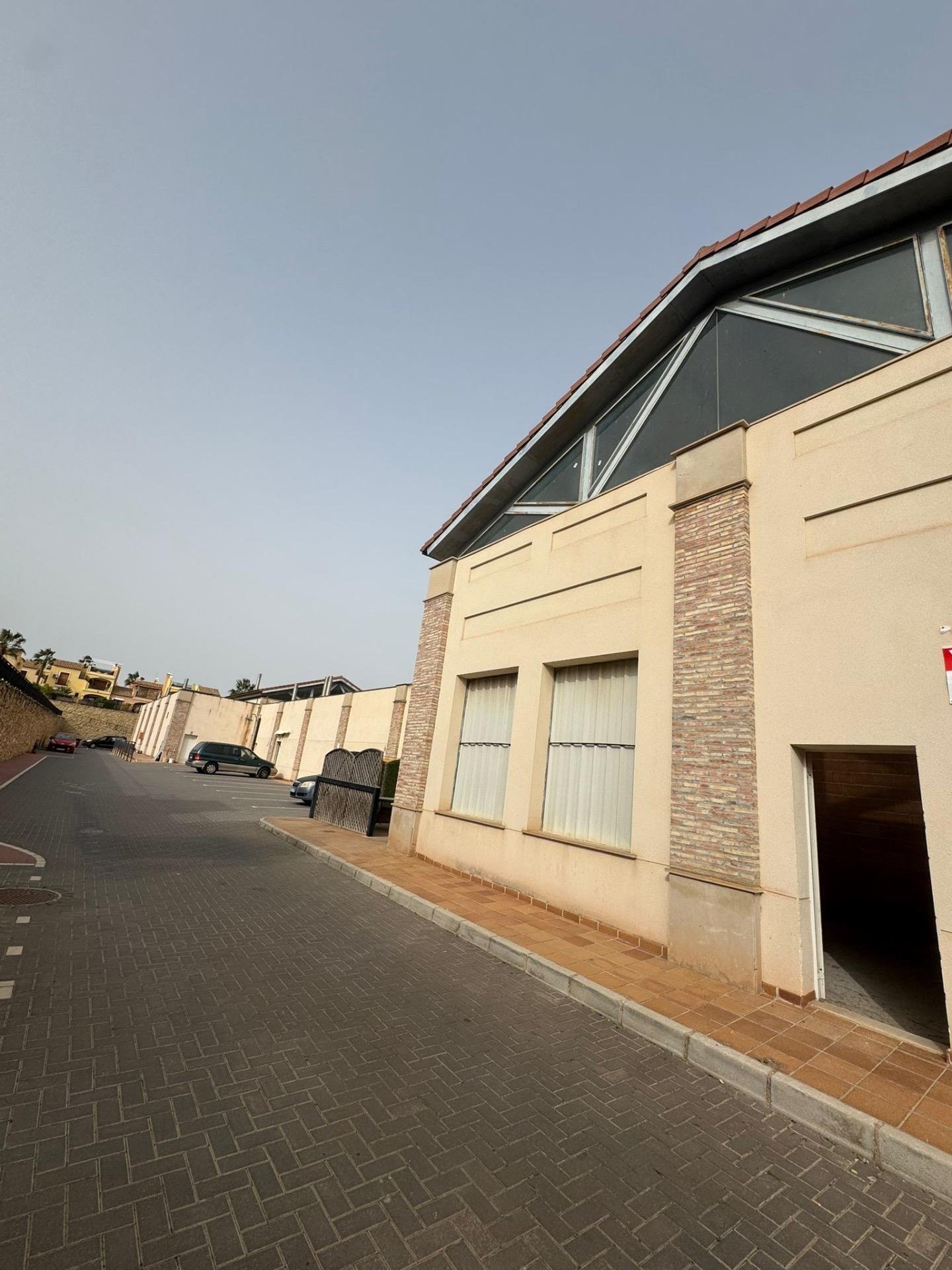 Commercial in Algorfa - Caza De Casa