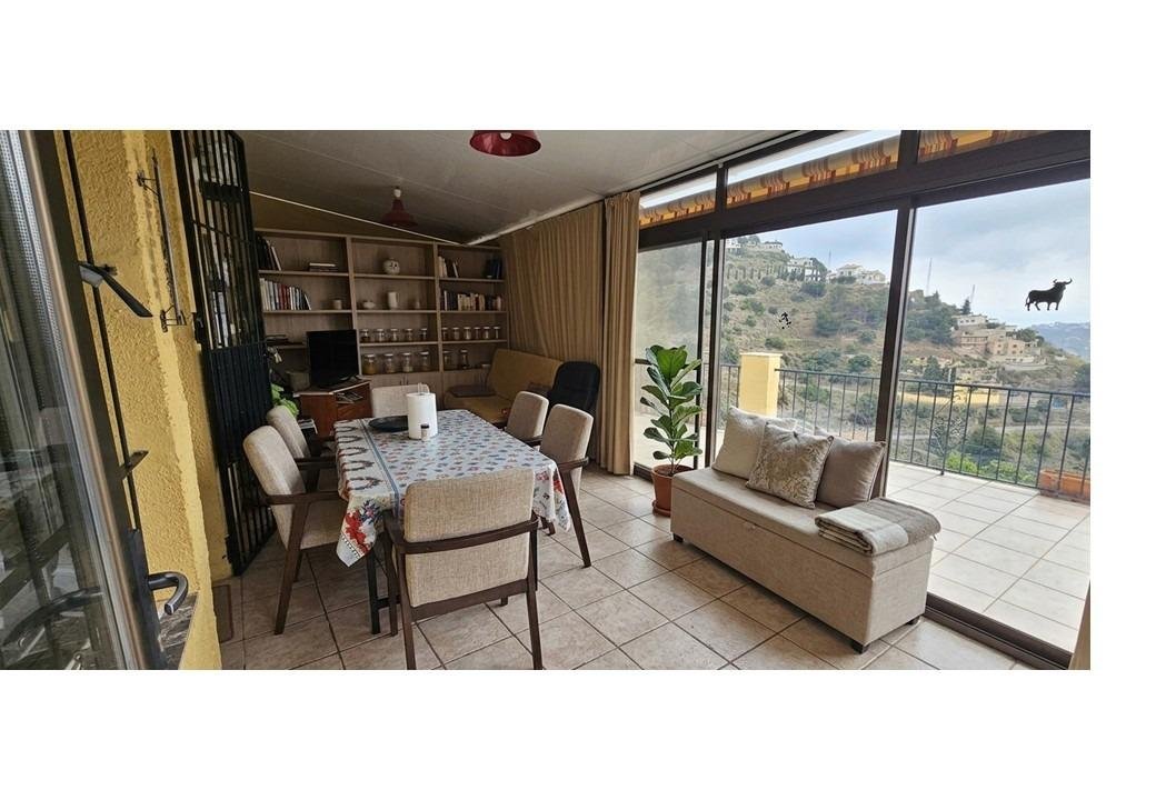 6 Bedroom 3 Bathroom Villa in Almunecar - Caza De Casa