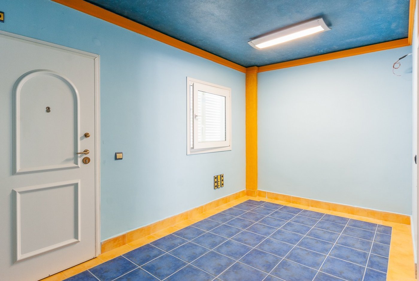 Commercial in Orihuela Costa - Caza De Casa