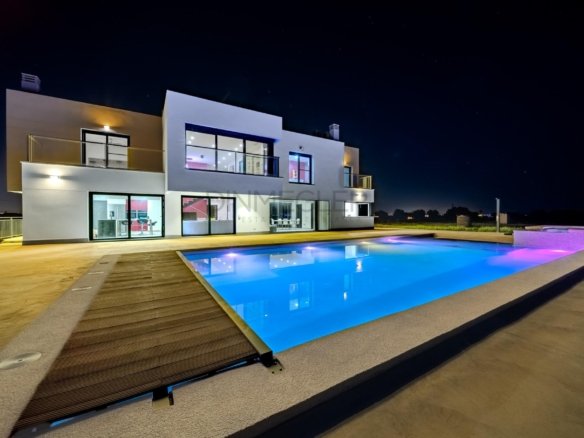 5 Bedroom 4 Bathroom Villa in La Marina - Caza De Casa