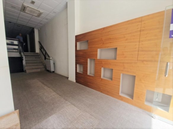 Commercial in Guardamar del Segura - Caza De Casa