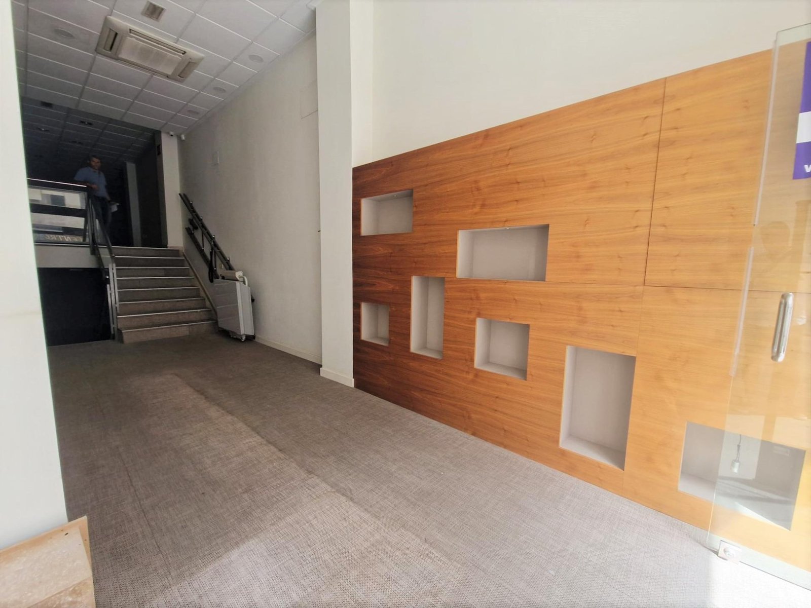Commercial in Guardamar del Segura - Caza De Casa
