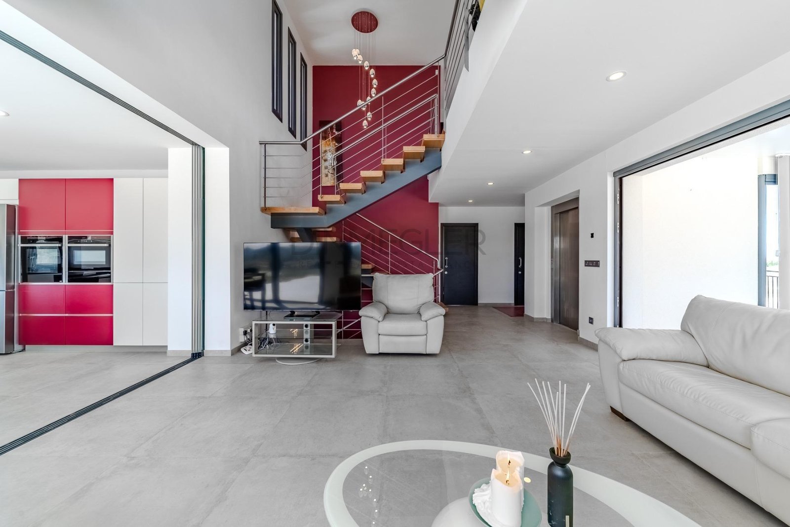 5 Bedroom 4 Bathroom Villa in La Marina - Caza De Casa