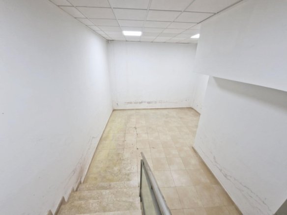 Commercial in Guardamar del Segura - Caza De Casa