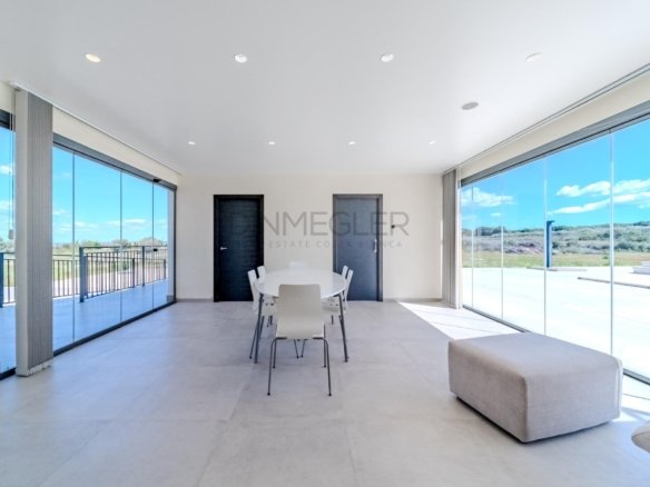 5 Bedroom 4 Bathroom Villa in La Marina - Caza De Casa
