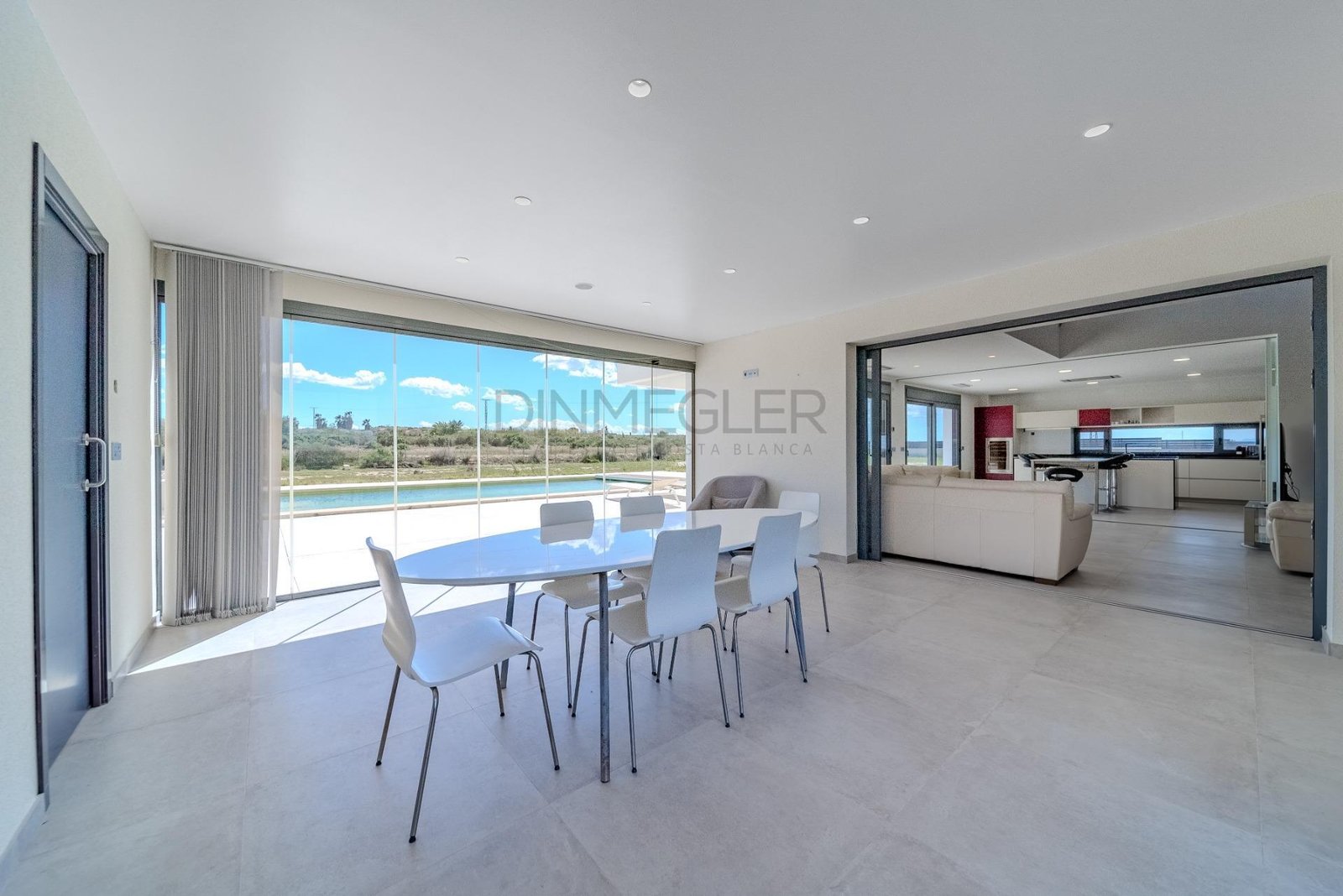 5 Bedroom 4 Bathroom Villa in La Marina - Caza De Casa