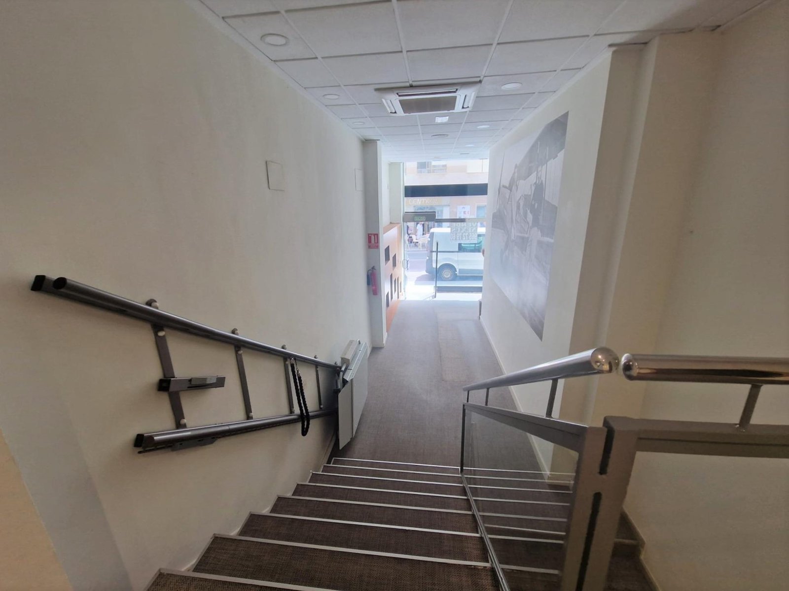 Commercial in Guardamar del Segura - Caza De Casa