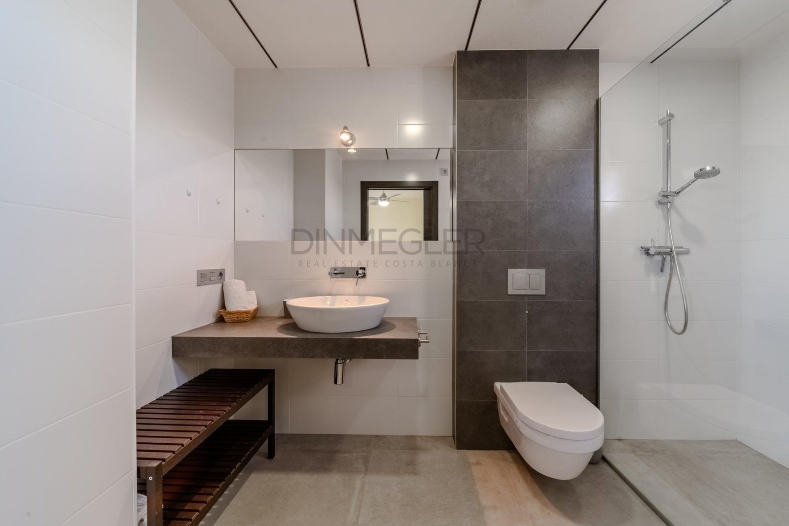 5 Bedroom 4 Bathroom Villa in La Marina - Caza De Casa