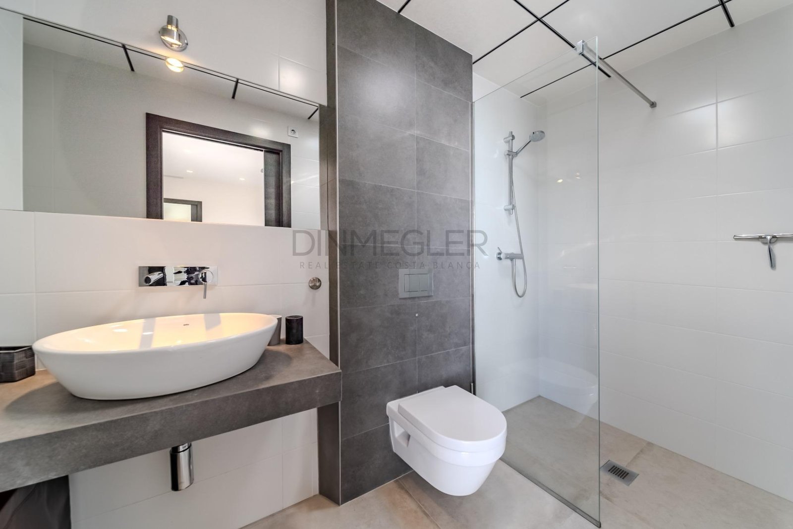 5 Bedroom 4 Bathroom Villa in La Marina - Caza De Casa