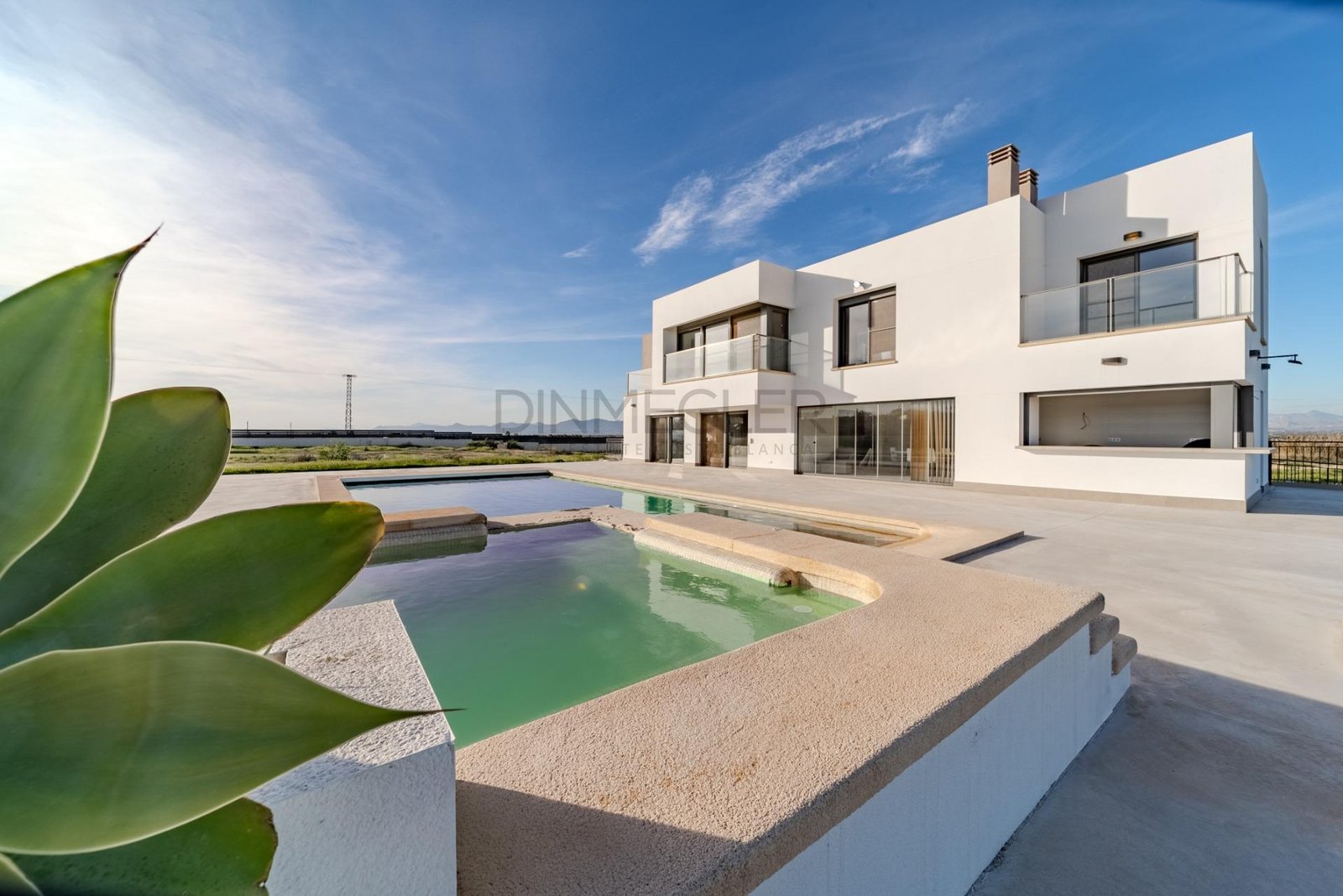 5 Bedroom 4 Bathroom Villa in La Marina - Caza De Casa