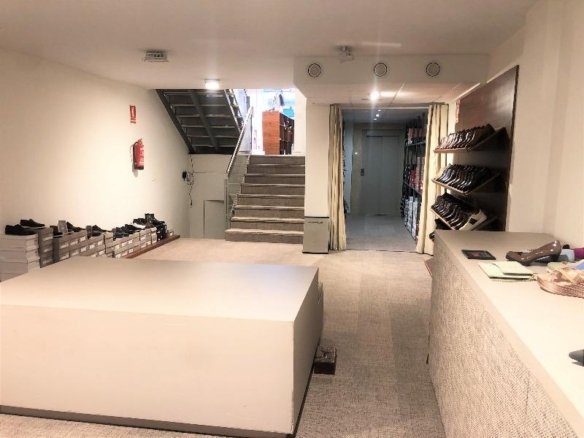 Commercial in Guardamar del Segura - Caza De Casa