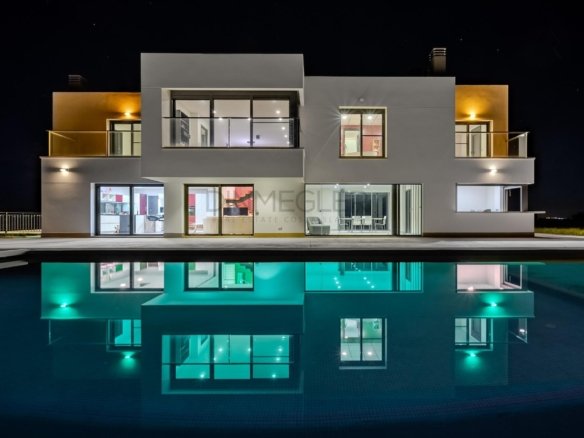 5 Bedroom 4 Bathroom Villa in La Marina - Caza De Casa
