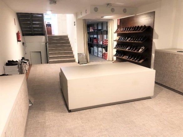 Commercial in Guardamar del Segura - Caza De Casa