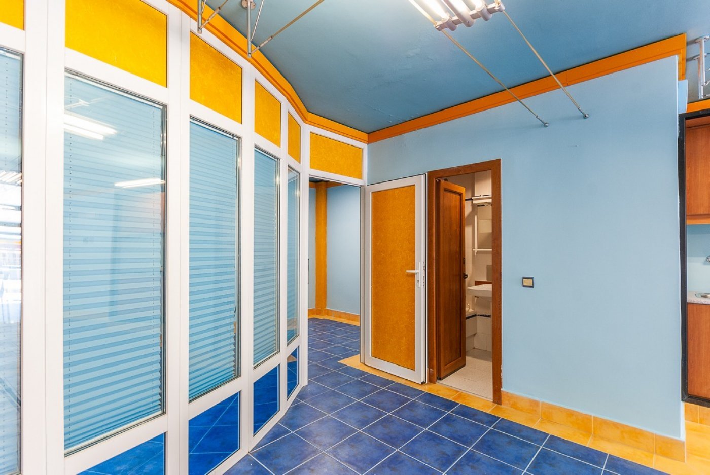Commercial in Orihuela Costa - Caza De Casa