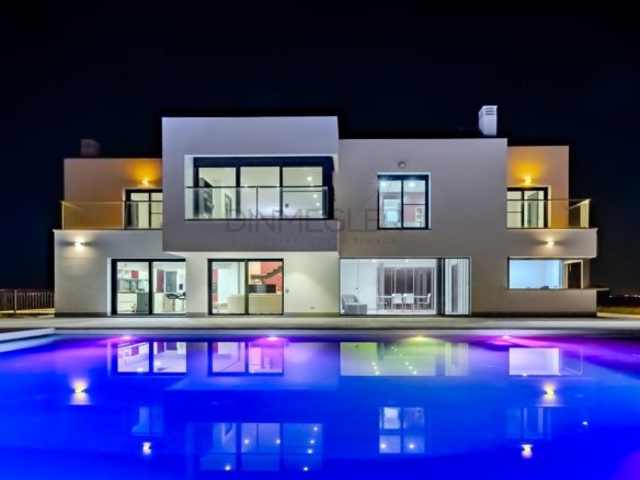 5 Bedroom 4 Bathroom Villa in La Marina - Caza De Casa
